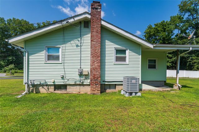 11 Toomey Drive, Poughkeepsie, NY 12603