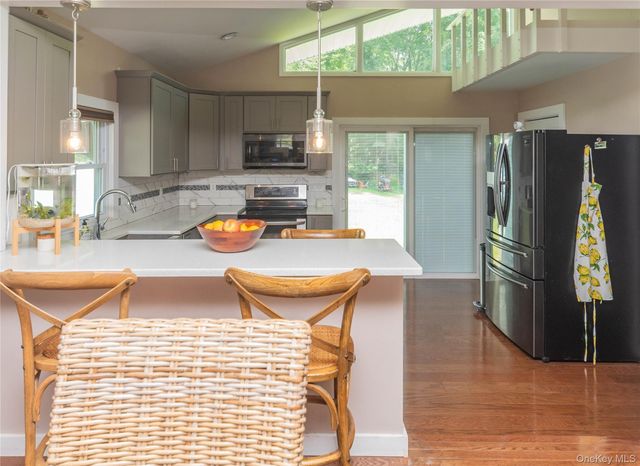 11 Toomey Drive, Poughkeepsie, NY 12603