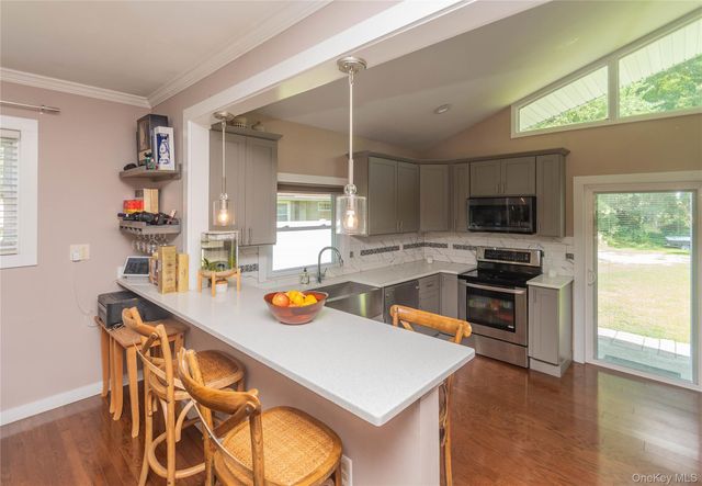 11 Toomey Drive, Poughkeepsie, NY 12603