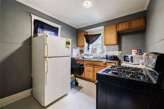 77 Jackson Street, Rochester, NY 14621