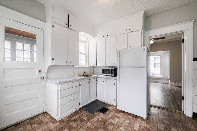 77 Jackson Street, Rochester, NY 14621