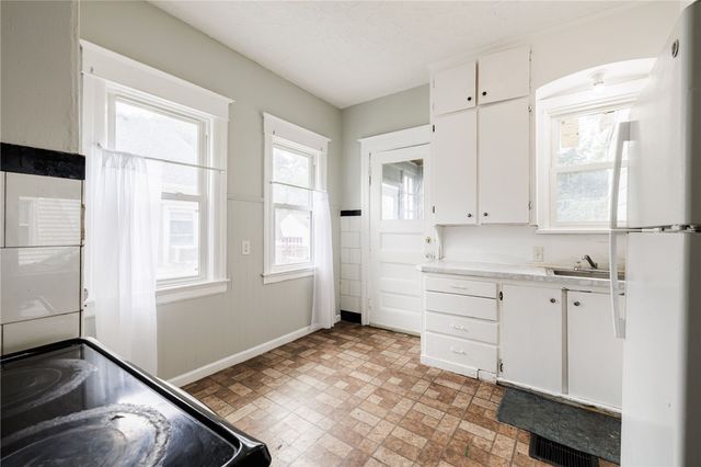 77 Jackson Street, Rochester, NY 14621