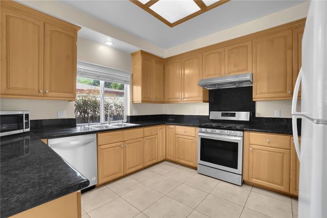 800 E Newmark Avenue, Monterey Park, CA 91755
