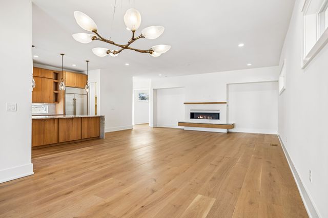 1802 Shackleford Rd, Nashville, TN 37215