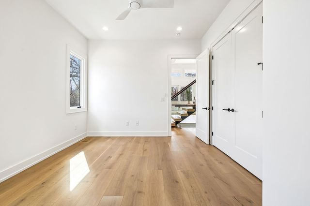 1802 Shackleford Rd, Nashville, TN 37215