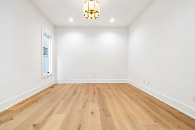 1802 Shackleford Rd, Nashville, TN 37215