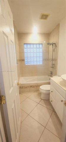 1423 Holly Heights Dr 17, Fort Lauderdale, FL 33304