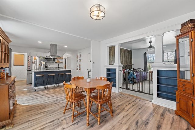 20 Hill St, Webster, MA 01570