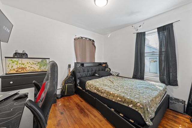 20 Hill St, Webster, MA 01570