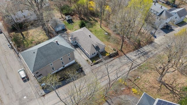 20 Hill St, Webster, MA 01570