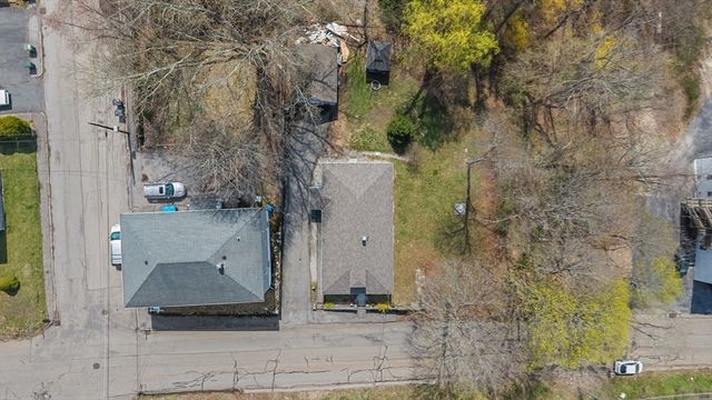 20 Hill St, Webster, MA 01570