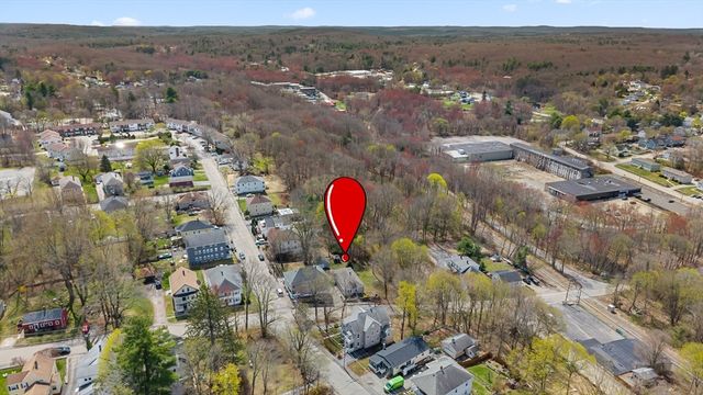 20 Hill St, Webster, MA 01570