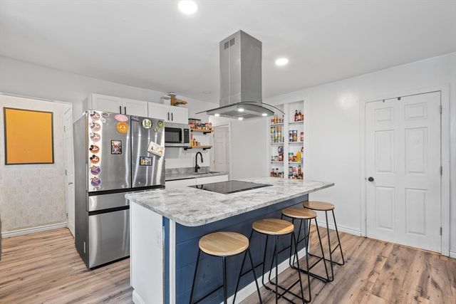 20 Hill St, Webster, MA 01570