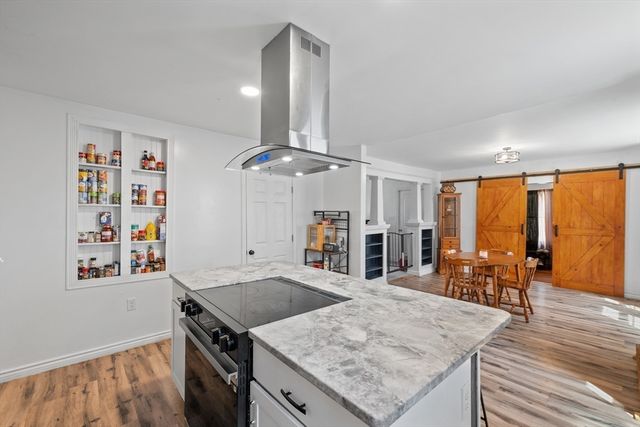 20 Hill St, Webster, MA 01570