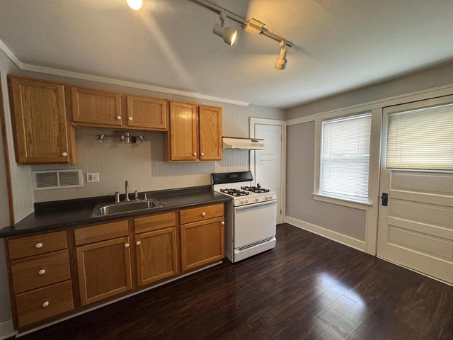 2250 N 64th STREET #2252, Wauwatosa, WI 53213