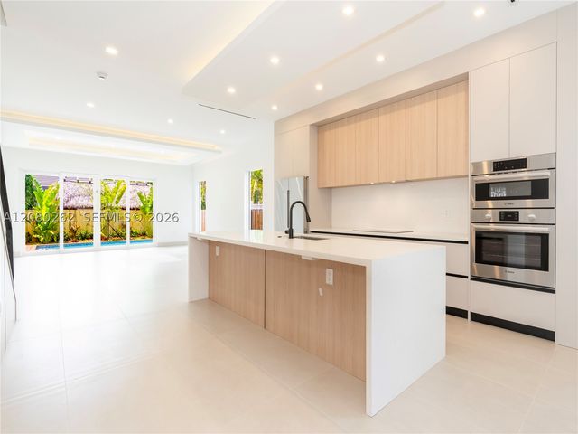 721 SW 7th Ave, Fort Lauderdale, FL 33315