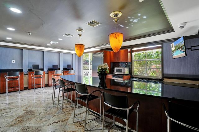 520 SE 5 Avenue 1203, Fort Lauderdale, FL 33301