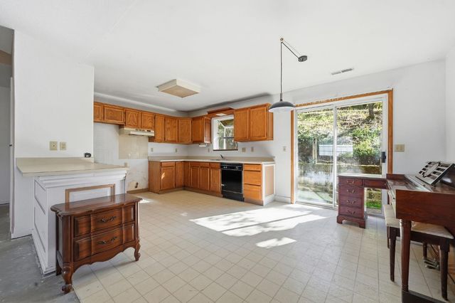 8226 Old School Way, Mokelumne Hill, CA 95245