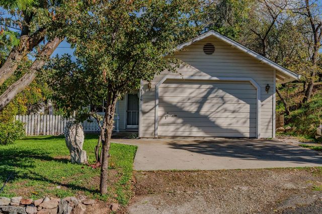 8226 Old School Way, Mokelumne Hill, CA 95245