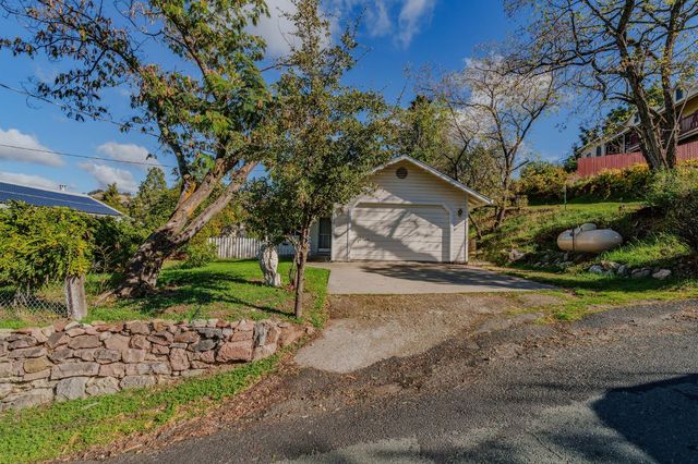 8226 Old School Way, Mokelumne Hill, CA 95245