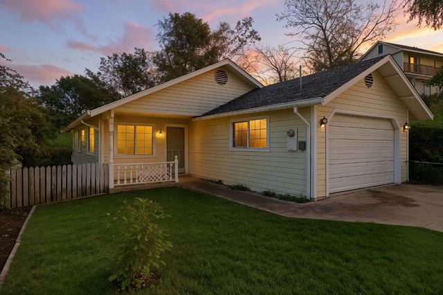 8226 Old School Way, Mokelumne Hill, CA 95245