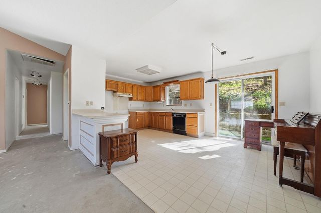 8226 Old School Way, Mokelumne Hill, CA 95245