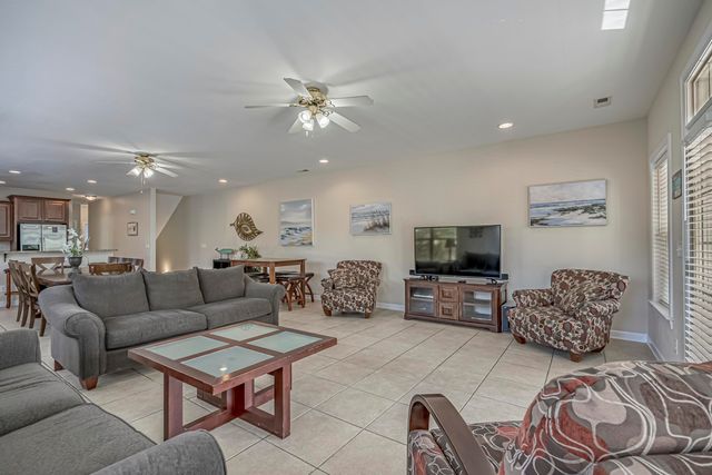 709 37th Ave. S, North Myrtle Beach, SC 29582