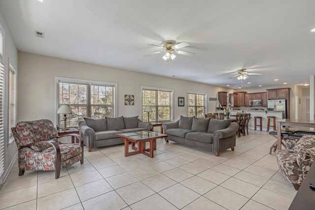 709 37th Ave. S, North Myrtle Beach, SC 29582