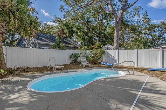 709 37th Ave. S, North Myrtle Beach, SC 29582