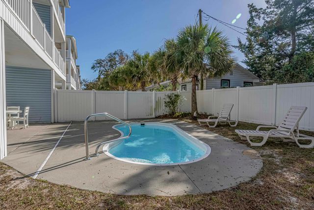 709 37th Ave. S, North Myrtle Beach, SC 29582
