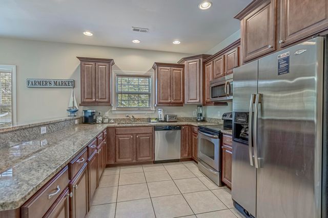 709 37th Ave. S, North Myrtle Beach, SC 29582