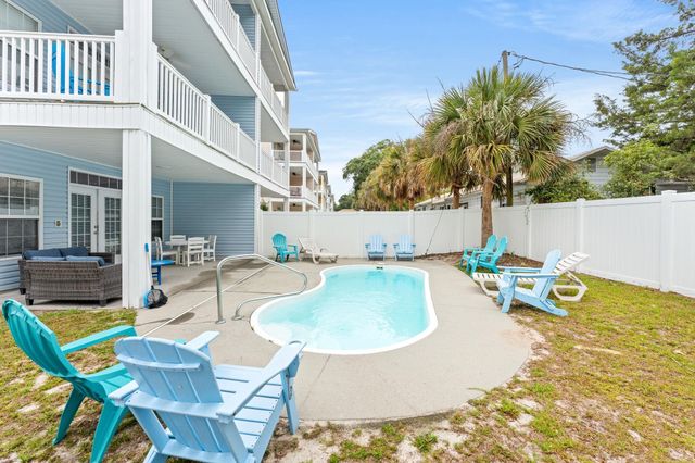 709 37th Ave. S, North Myrtle Beach, SC 29582