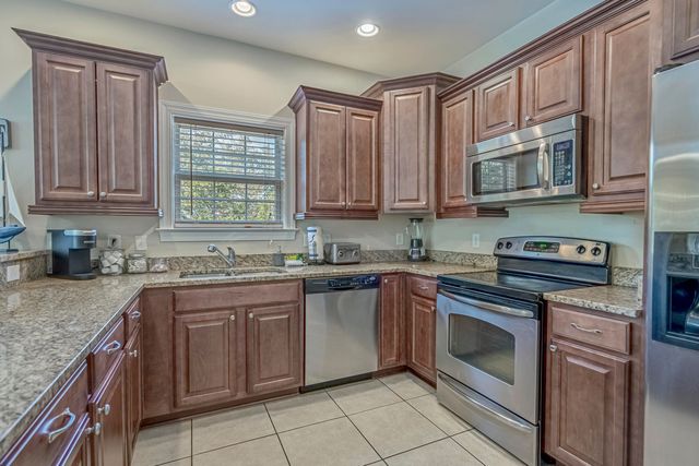 709 37th Ave. S, North Myrtle Beach, SC 29582