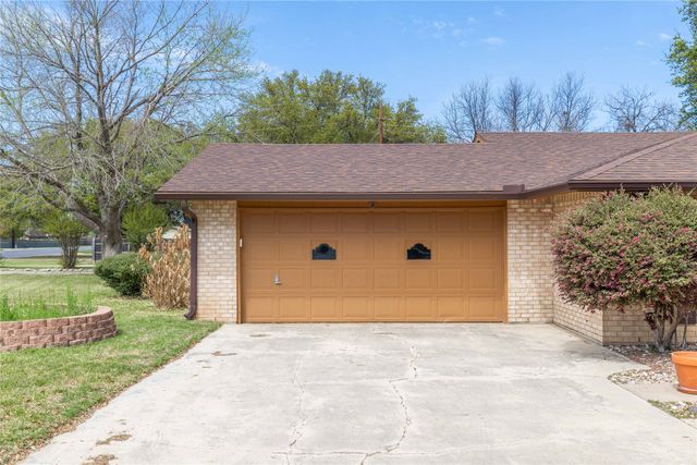 2415 Good Shepherd Drive, Brownwood, TX 76801