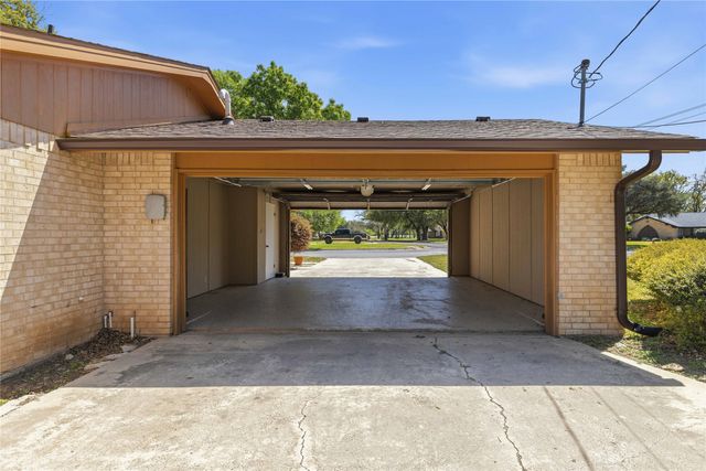 2415 Good Shepherd Drive, Brownwood, TX 76801