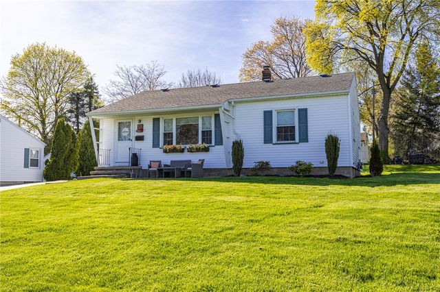 152 Ingomar Drive, Greece, NY 14612