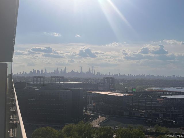 131-03 40 road penthouse2G, Flushing, NY 11354