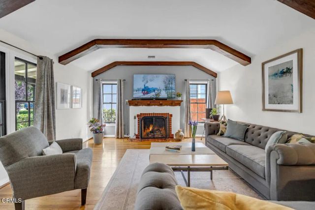 1316 Spazier Avenue, Glendale, CA 91201