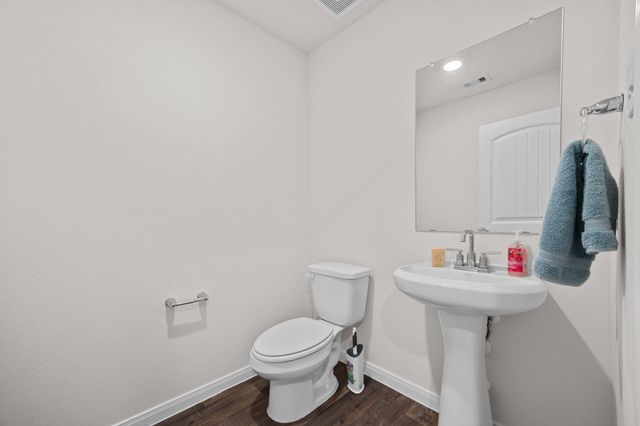 1331 Camden LN, Lockhart, TX 78644