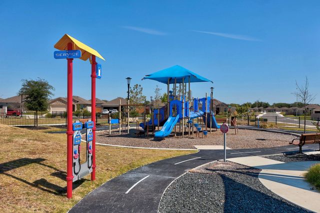 1331 Camden LN, Lockhart, TX 78644