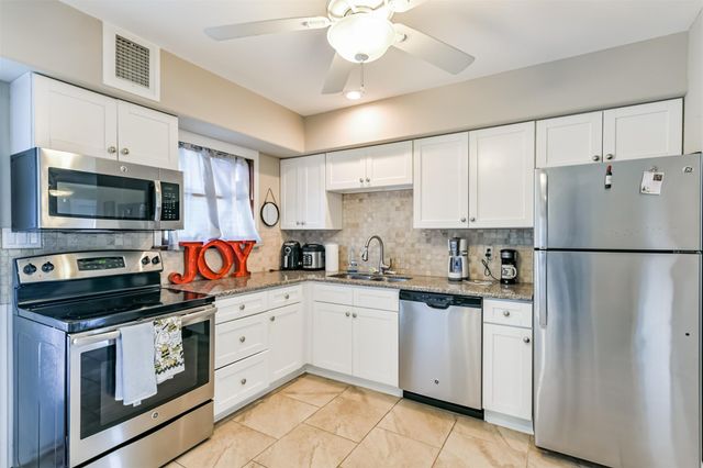 816 11th Street, Galveston, TX 77550