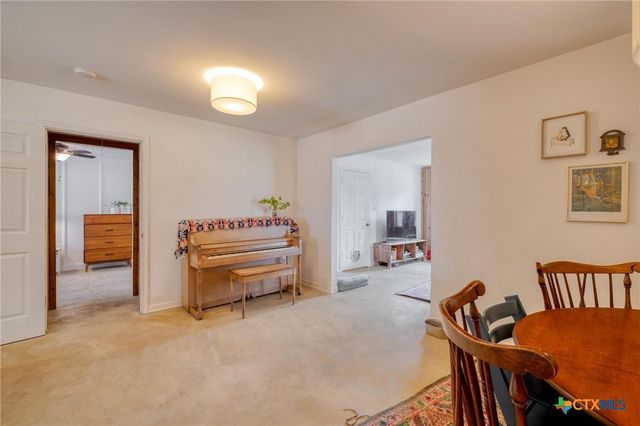 1233 Orange Street, Lockhart, TX 78644