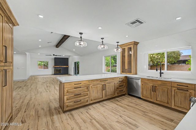 7844 N 17TH Avenue, Phoenix, AZ 85021