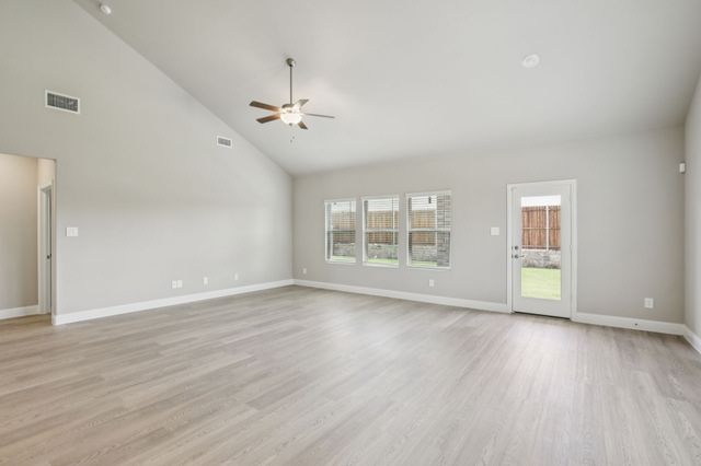 4011 Joe Pool Drive, Farmersville, TX 75442