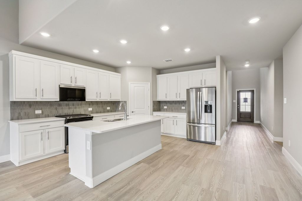 4011 Joe Pool Drive, Farmersville, TX 75442