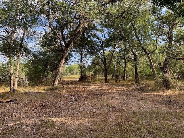 00 Private Road 1581 Road, Hallettsville, TX 77964