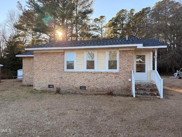 704 N 16th Street, Erwin, NC 28339