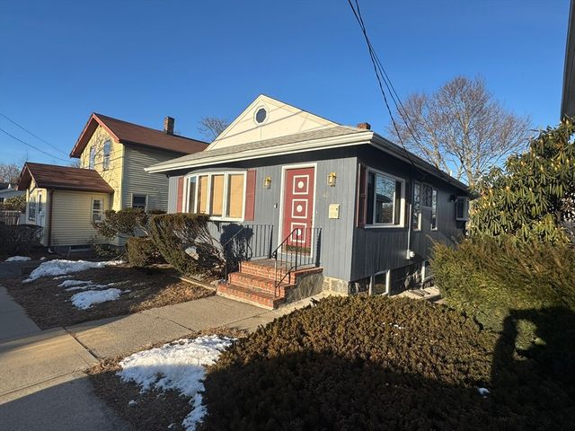 40 Belmont St, Quincy, MA 02170