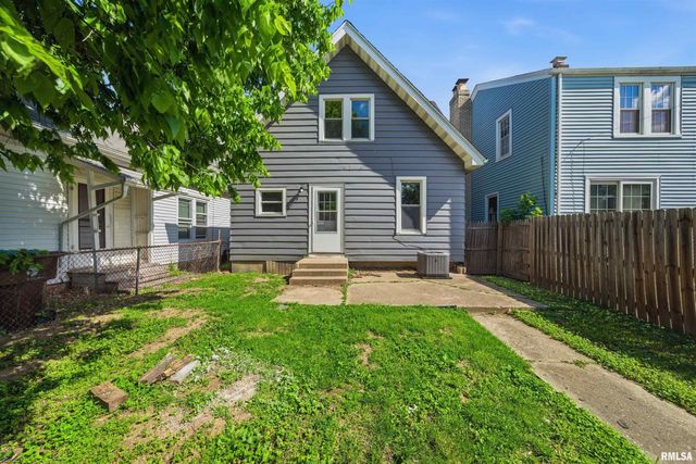 410 E FORREST HILL Avenue, Peoria, IL 61603