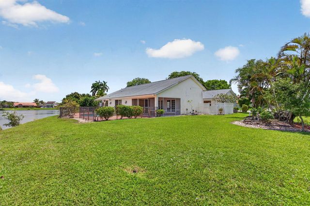 8725 Banyan Court, Tamarac, FL 33321